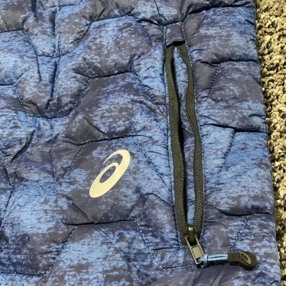 ASICS Lightweight Puffer Coat S - Picture 13 of 16